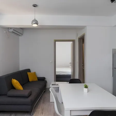 Batala Garden - One Bedroom With Patio And Garden View *