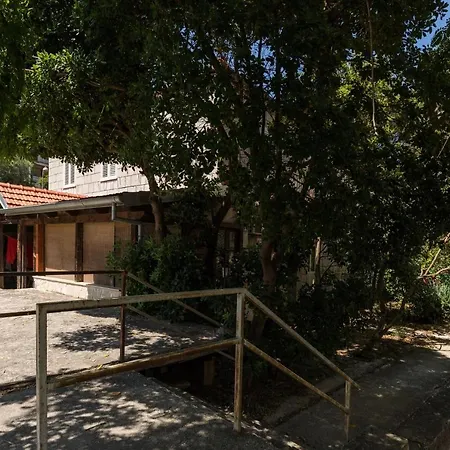 Batala Garden - One Bedroom With Patio And Garden View דירה דוברובניק